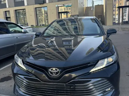 Toyota Camry 2019 года за 12 500 000 тг. в Караганда