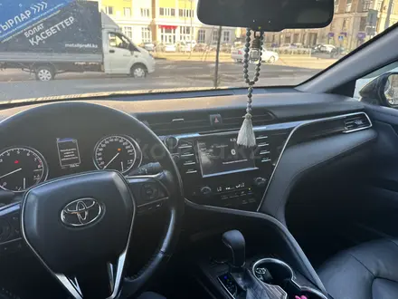 Toyota Camry 2019 года за 12 500 000 тг. в Караганда – фото 6