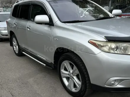 Toyota Highlander 2013 года за 12 800 000 тг. в Алматы – фото 2