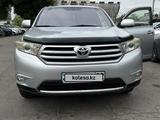 Toyota Highlander 2013 года за 12 800 000 тг. в Алматы