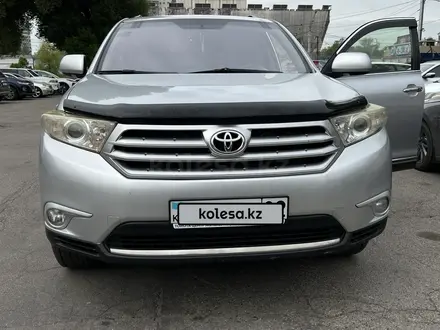 Toyota Highlander 2013 года за 12 800 000 тг. в Алматы