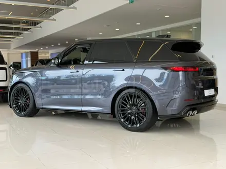 Land Rover Range Rover Sport SV 2026 года за 152 543 000 тг. в Астана – фото 3