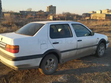 Volkswagen Vento 1994 года за 1 000 000 тг. в Караганда – фото 3