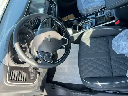 Mitsubishi Outlander 2022 года за 13 950 000 тг. в Астана – фото 15