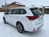 Mitsubishi Outlander 2022 годаүшін13 950 000 тг. в Алматы – фото 4