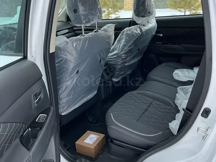 Mitsubishi Outlander 2022 года за 13 950 000 тг. в Астана – фото 27