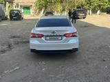 Toyota Camry 2020 года за 14 700 000 тг. в Жезказган – фото 5