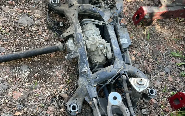 Задняя ходовка BMW X6 редуктор привода балка рычаг стойки за 100 000 тг. в Караганда