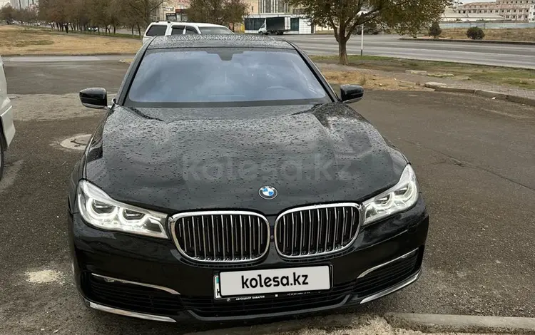 BMW 750 2018 годаfor37 000 000 тг. в Актау