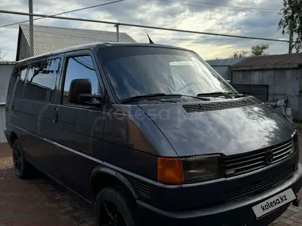 Volkswagen Caravelle 1995 года за 2 900 000 тг. в Костанай