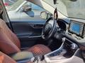 Toyota RAV4 2021 года за 15 490 000 тг. в Усть-Каменогорск – фото 19