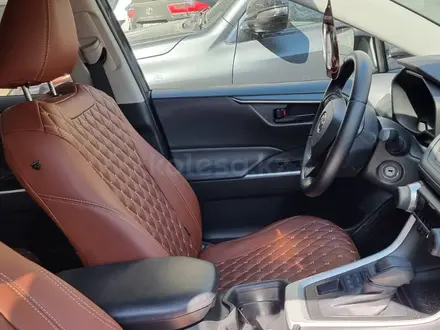Toyota RAV4 2021 года за 15 490 000 тг. в Усть-Каменогорск – фото 21