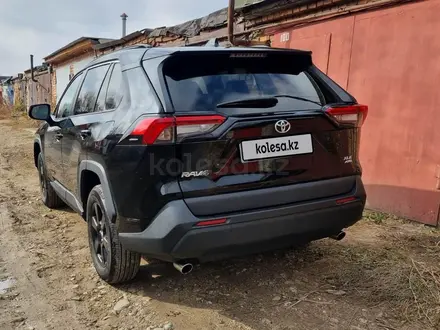 Toyota RAV4 2021 года за 15 490 000 тг. в Усть-Каменогорск – фото 4