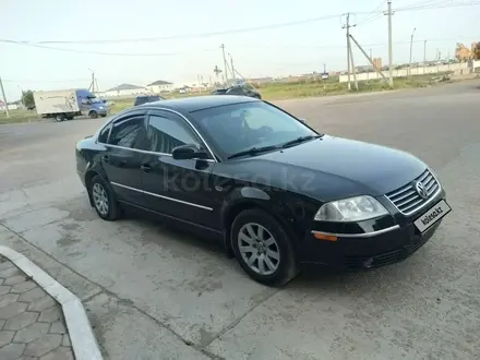 Volkswagen Passat 2002 года за 2 900 000 тг. в Астана – фото 4