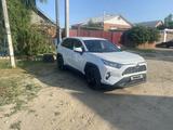 Toyota RAV4 2022 года за 15 800 000 тг. в Костанай