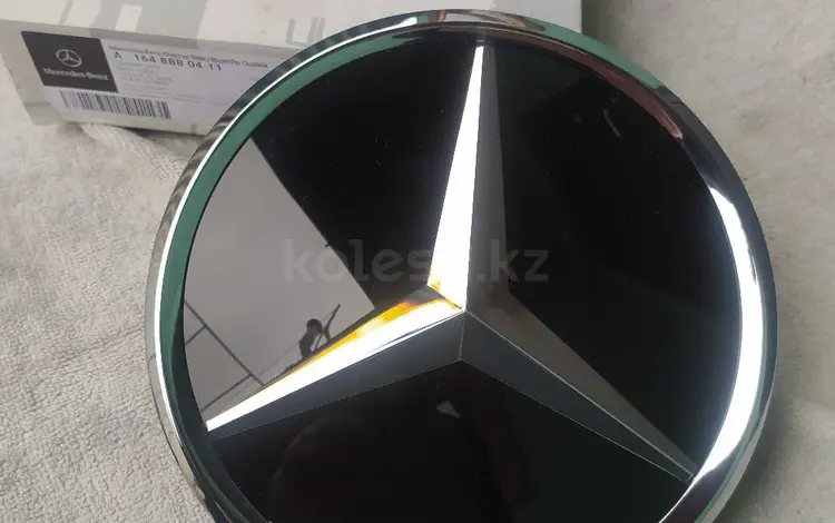 Эмблема на решотку радиатора для Mercedes ML-W164 (Рестайлинг) за 85 000 тг. в Алматы