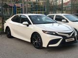 Toyota Camry 2021 года за 14 500 000 тг. в Шымкент