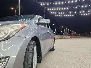 Hyundai Elantra, 2012