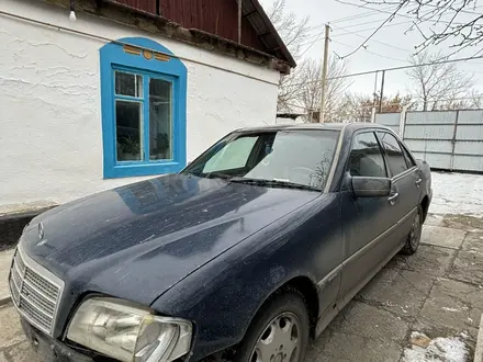 Mercedes-Benz C 200 1995 года за 1 000 000 тг. в Усть-Каменогорск – фото 5