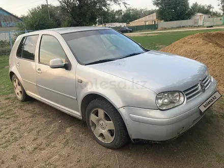 Volkswagen Golf 1998 года за 2 400 000 тг. в Актобе – фото 4