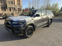 Toyota Hilux 2023 года за 24 800 000 тг. в Астана