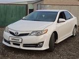 Toyota Camry 2014 года за 10 000 000 тг. в Кульсары – фото 2