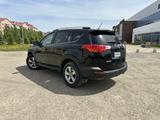 Toyota RAV4 2015 года за 5 900 000 тг. в Актобе – фото 5