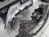 Фара левая и правая KIA Karnival 2020-нв БУ Оригинал в Алматы – фото 2