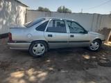 Opel Vectra 1991 годаүшін650 000 тг. в Абай (Келесский р-н) – фото 3