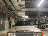 Mercedes-Benz E 230 1991 годаfor1 450 000 тг. в Астана – фото 2