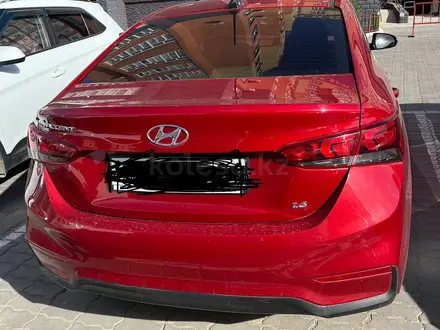 Hyundai Accent 2019 года за 7 800 000 тг. в Актобе – фото 4