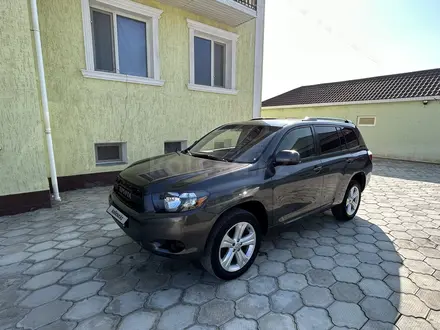 Toyota Highlander 2008 года за 9 200 000 тг. в Актау