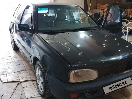 Volkswagen Golf 1994 года за 700 000 тг. в Уральск