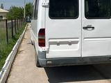 Mercedes-Benz Sprinter 1999 года за 3 500 000 тг. в Шымкент – фото 4