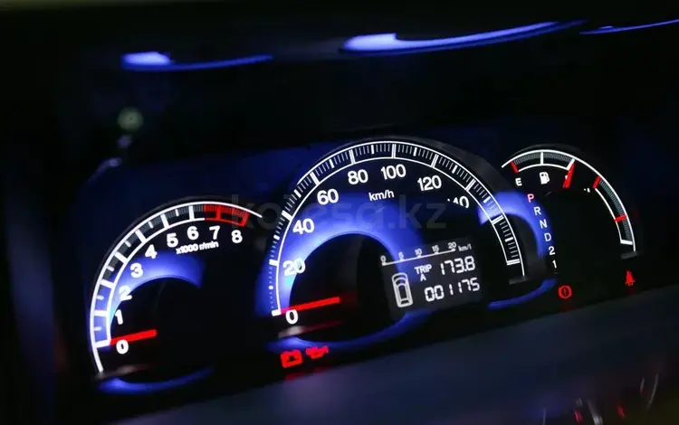 Щиток (панель приборов) на Honda Elysion за 26 000 тг. в Алматы
