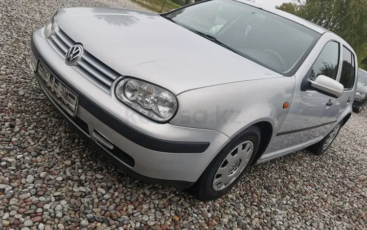 Volkswagen Golf 1999 года за 100 000 тг. в Уральск