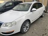 Volkswagen Passat 2008 годаfor3 800 000 тг. в Атырау – фото 5