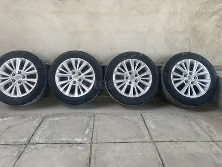 Диски Toyota с зимними шинами Michelin 205/55/16 за 250 000 тг. в Алматы – фото 3