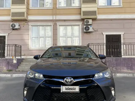 Toyota Camry 2015 года за 6 400 000 тг. в Актау – фото 2