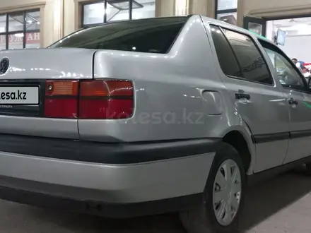 Volkswagen Vento 1993 года за 1 500 000 тг. в Шымкент – фото 6