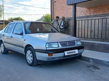 Volkswagen Vento 1993 года за 1 500 000 тг. в Шымкент – фото 7