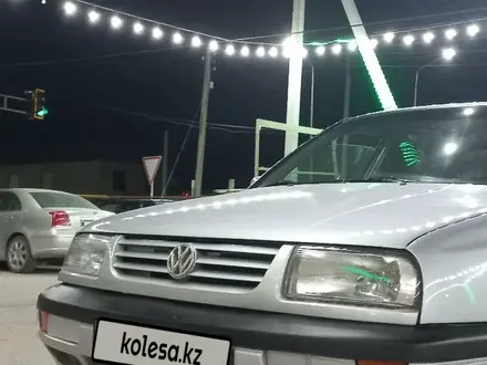 Volkswagen Vento 1993 года за 1 500 000 тг. в Шымкент – фото 8