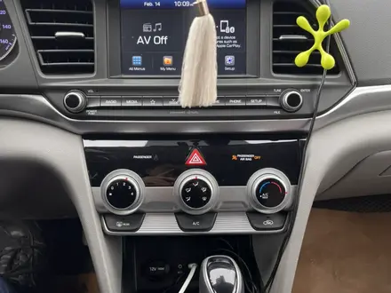 Hyundai Elantra 2019 года за 6 400 000 тг. в Жетысай – фото 4