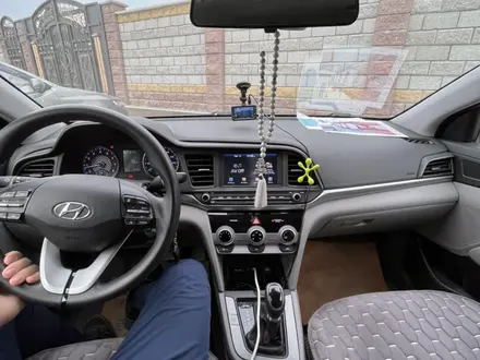 Hyundai Elantra 2019 года за 6 400 000 тг. в Жетысай – фото 8