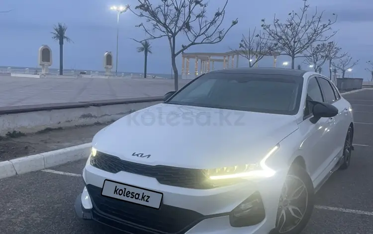 Kia K5 2022 года за 13 500 000 тг. в Актау