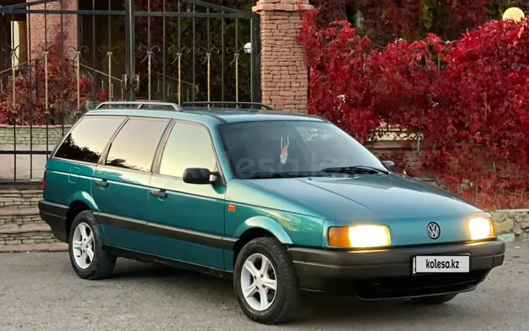 Volkswagen Passat 1991 годаүшін2 500 000 тг. в Караганда