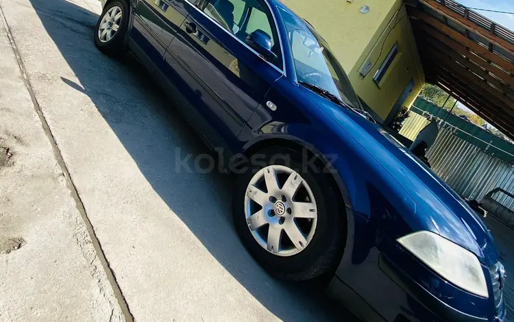 Volkswagen Passat 2001 годаүшін3 300 000 тг. в Алматы
