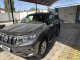 Toyota Land Cruiser Prado 2017 года за 23 450 000 тг. в Тараз – фото 3
