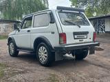 ВАЗ (Lada) Lada 2121 2001 годаүшін765 000 тг. в Алматы – фото 2