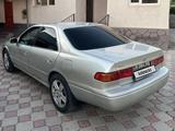 Toyota Camry 2000 годаfor5 400 000 тг. в Шымкент – фото 3